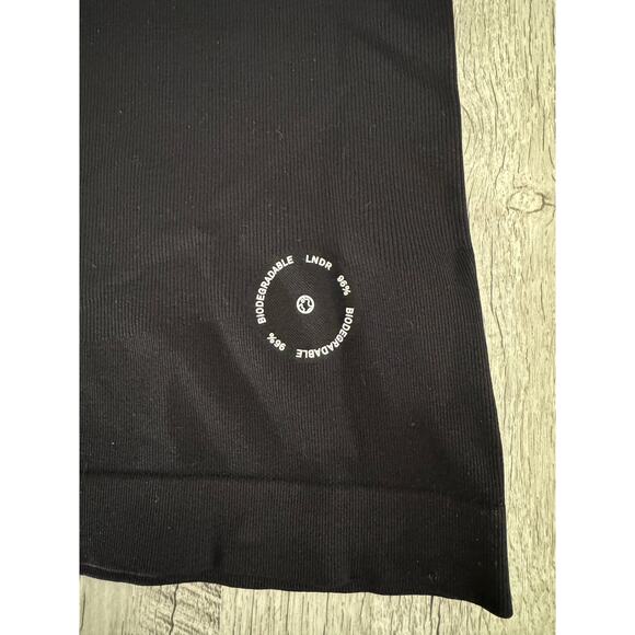 LNDR POWER CROP TANK BLACK - Picture 9 of 9